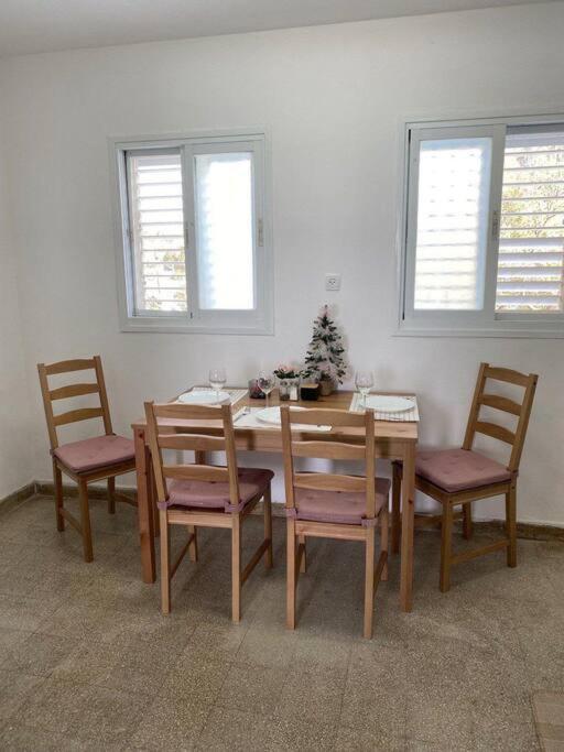 Cozy Apartment On The Beach Haifa Exterior photo